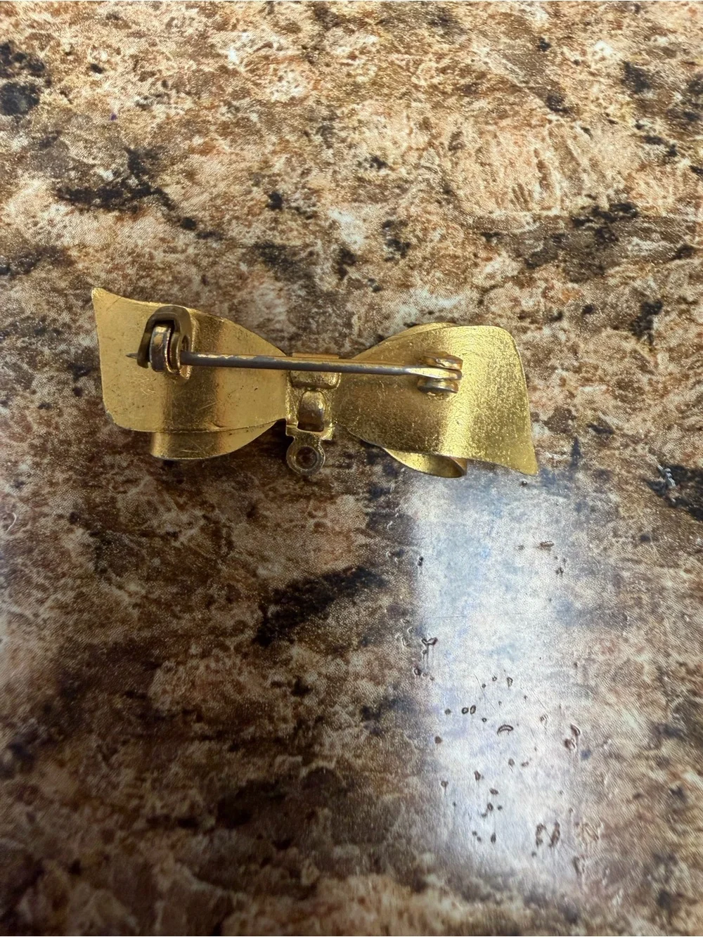 Vintage Gold Tone Engraved Ribbon Bow Brooch Pin Victorian Revival Dangle Loop